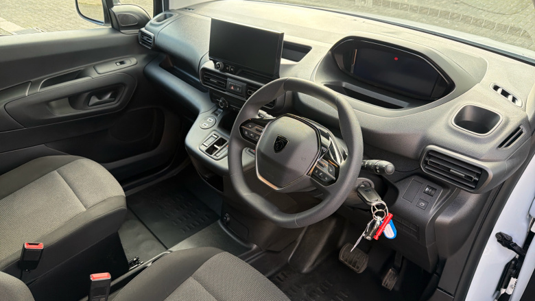 Peugeot Partner Standard Diesel 1.5 BlueHDi 130 Professional Van EAT8